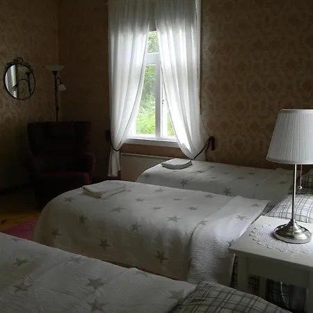 Bed & Breakfast Savikon Kartano *